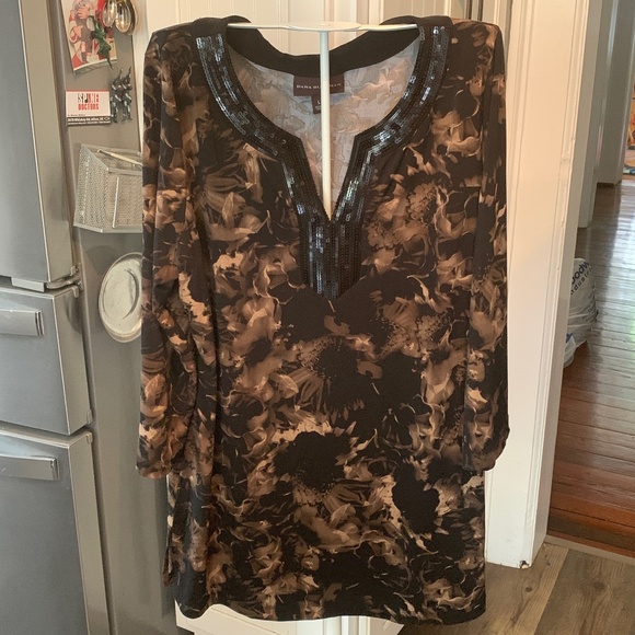 Dana Buchanan sequined neck‎ tunic. Worn once - Picture 1 of 6